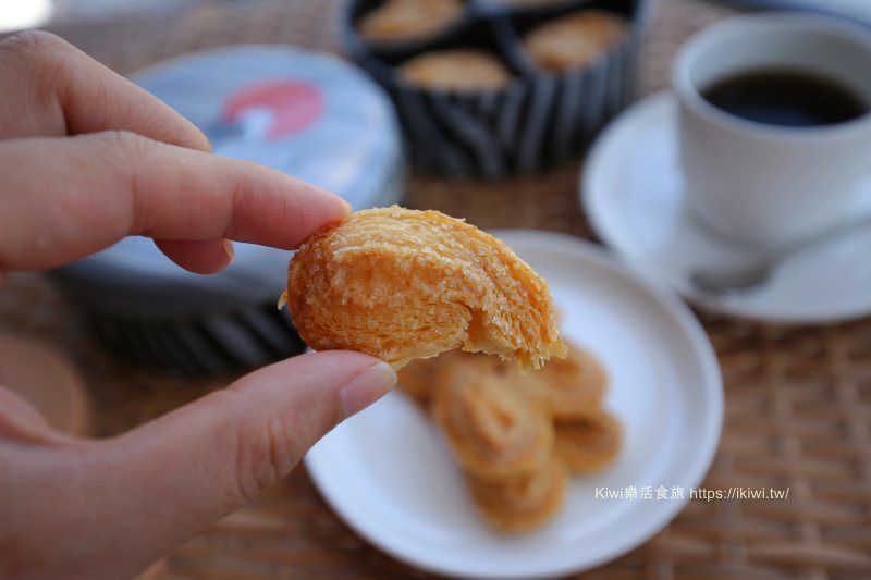 台中逢甲必買伴手禮推薦紅髮斑斑蝴蝶酥、短腿阿鹿曲奇餅，必吃小吃推薦日船章魚小丸子、明倫蛋餅、永勝炒泡麵、蝦帕，逢甲美食大集合 - Kiwi 樂活食旅