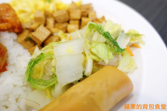 [食記] 新竹東區 - 天饗便當 健康紫米便當 蔥油雞香噴噴蔥味肉汁 炸雞腿好大一隻 外皮酥脆胡椒更提味 新竹美食