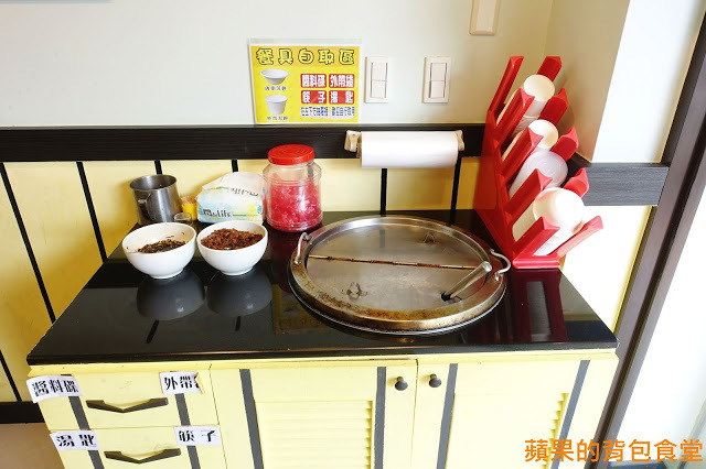 [食記] 新竹東區 - 天饗便當 健康紫米便當 蔥油雞香噴噴蔥味肉汁 炸雞腿好大一隻 外皮酥脆胡椒更提味 新竹美食