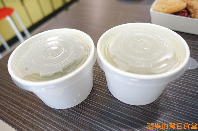 [食記] 新竹東區 - 天饗便當 健康紫米便當 蔥油雞香噴噴蔥味肉汁 炸雞腿好大一隻 外皮酥脆胡椒更提味 新竹美食