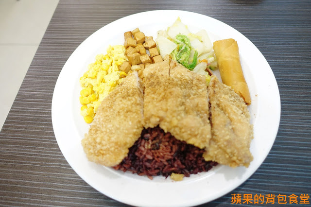 [食記] 新竹東區 - 天饗便當 健康紫米便當 蔥油雞香噴噴蔥味肉汁 炸雞腿好大一隻 外皮酥脆胡椒更提味 新竹美食