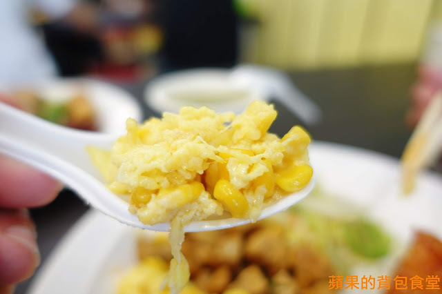 [食記] 新竹東區 - 天饗便當 健康紫米便當 蔥油雞香噴噴蔥味肉汁 炸雞腿好大一隻 外皮酥脆胡椒更提味 新竹美食