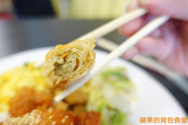 [食記] 新竹東區 - 天饗便當 健康紫米便當 蔥油雞香噴噴蔥味肉汁 炸雞腿好大一隻 外皮酥脆胡椒更提味 新竹美食