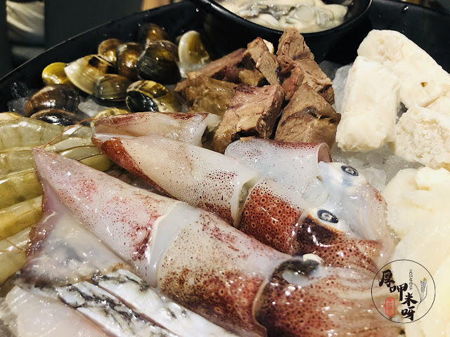 【厚呷米呀│新北板橋】 拾天日式吃到飽涮涮鍋 手炒川香麻辣湯底/板橋十年老店久天系列品牌/平日晚餐、假日全天459+10%/人超划算/9種湯底可選突破一般涮涮鍋限制/深夜美食熱門店家營業至凌晨2點