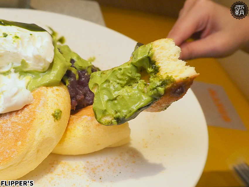 FLIPPER’S奇蹟的舒芙蕾鬆餅台中首店開幕！蓬鬆軟綿的鬆餅，加上濃郁蛋香，芒果限定口味香甜滋味讓人無法擋！