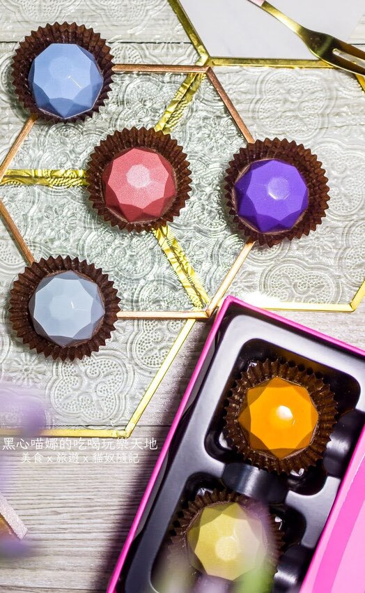 Cona′s妮娜巧克力 2022母親節限量絕美心鑽微醺酒香巧克力禮盒,寵愛媽咪無極限!薄片夾心巧克力、特色乾果系列也好驚喜!