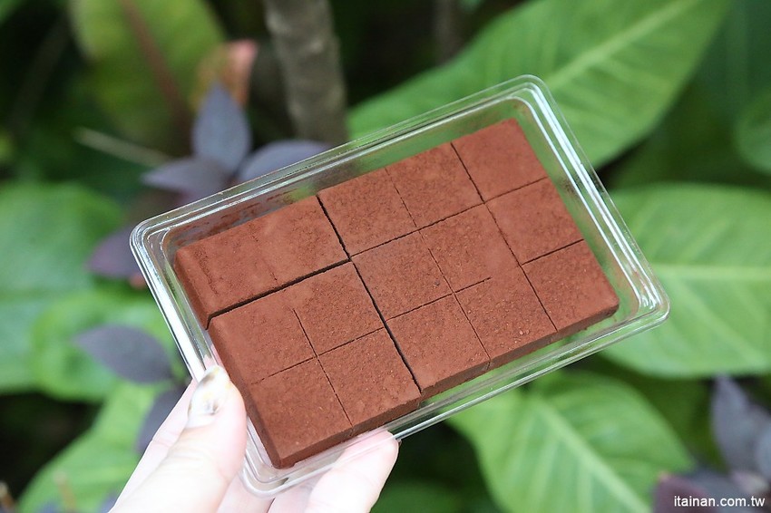 宅配美食伴手禮|精品巧克力『CONAS CHOCOLATE妮娜巧克力』榮獲世界巧克力大賽的好吃手工巧克力!浪漫情人節禮、新春年節送禮首選! - 台南好Food遊