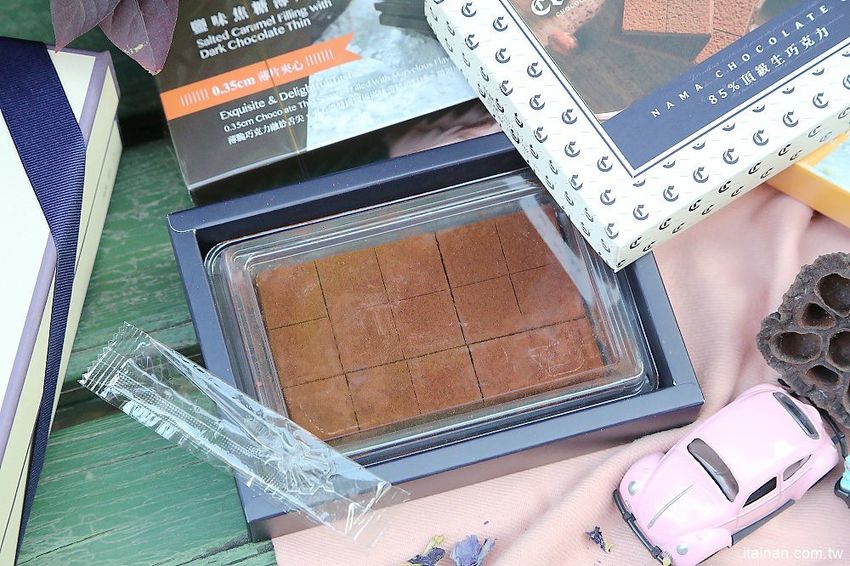 宅配美食伴手禮|精品巧克力『CONAS CHOCOLATE妮娜巧克力』榮獲世界巧克力大賽的好吃手工巧克力!浪漫情人節禮、新春年節送禮首選! - 台南好Food遊