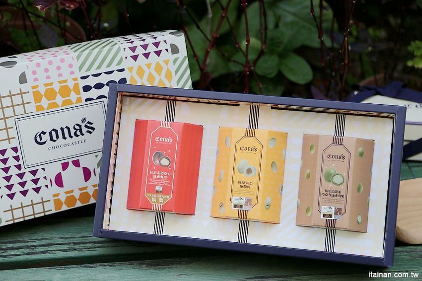宅配美食伴手禮|精品巧克力『CONAS CHOCOLATE妮娜巧克力』榮獲世界巧克力大賽的好吃手工巧克力!浪漫情人節禮、新春年節送禮首選! - 台南好Food遊
