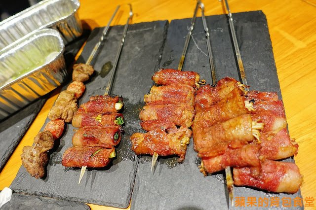 [食記] 高雄楠梓-布利多Bullydog 浮誇IG打卡毛筆串燒 廣島炸牡蠣外脆內軟 培根青蔥香甜清爽 高雄美食