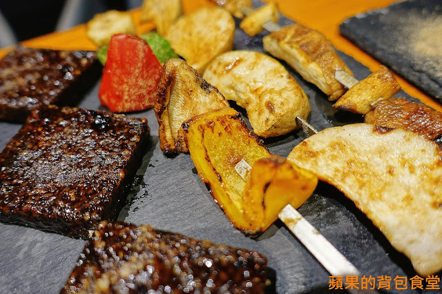 [食記] 高雄楠梓-布利多Bullydog 浮誇IG打卡毛筆串燒 廣島炸牡蠣外脆內軟 培根青蔥香甜清爽 高雄美食