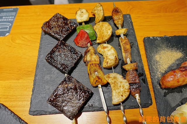 [食記] 高雄楠梓-布利多Bullydog 浮誇IG打卡毛筆串燒 廣島炸牡蠣外脆內軟 培根青蔥香甜清爽 高雄美食