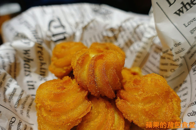 [食記] 高雄楠梓-布利多Bullydog 浮誇IG打卡毛筆串燒 廣島炸牡蠣外脆內軟 培根青蔥香甜清爽 高雄美食