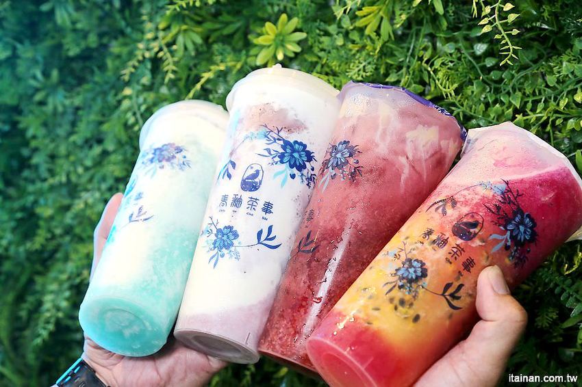 青釉茶事~網美必追!!一中街最美青花瓷中國風飲料店！青釉茶加奶蓋變身的蒂芬妮藍冰沙你喝過了嗎?? - 台南好Food遊