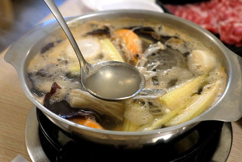 台中吃到飽,台中東興路美食,台中海鮮吃到飽,台中漂亮火鍋,台中火鍋吃到飽,台中西區吃到飽,台中西區火鍋,台中西屯美食,漂亮火鍋,西區火鍋,西區美食,西屯吃到飽 @強生與小吠的Hyper人蔘~