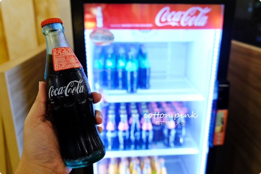 台中火鍋吃到飽這家超彭湃！漂亮火鍋超過七十種食材任你吃～海鮮就超過20種！