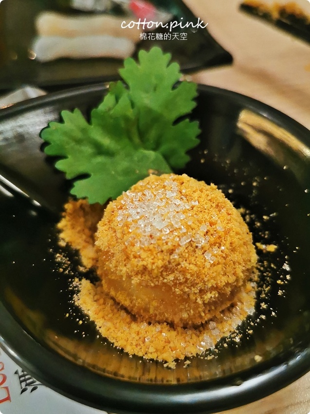 台中火鍋吃到飽這家超彭湃！漂亮火鍋超過七十種食材任你吃～海鮮就超過20種！