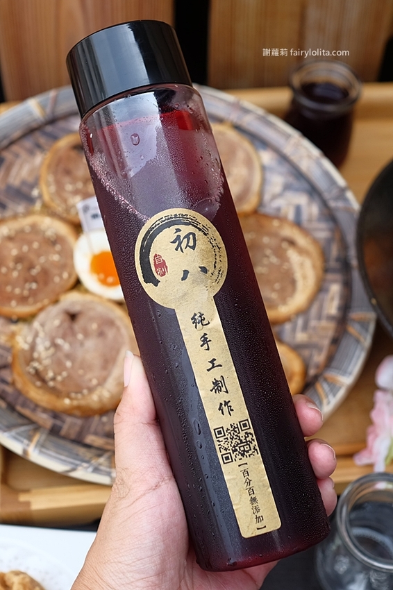 初八拉麵(民雄店)。嘉義爆紅百元平價拉麵,浮誇溏心蛋堆整碗,隱藏版內行人才懂吃! @蹦啾♥謝蘿莉 La vie heureuse