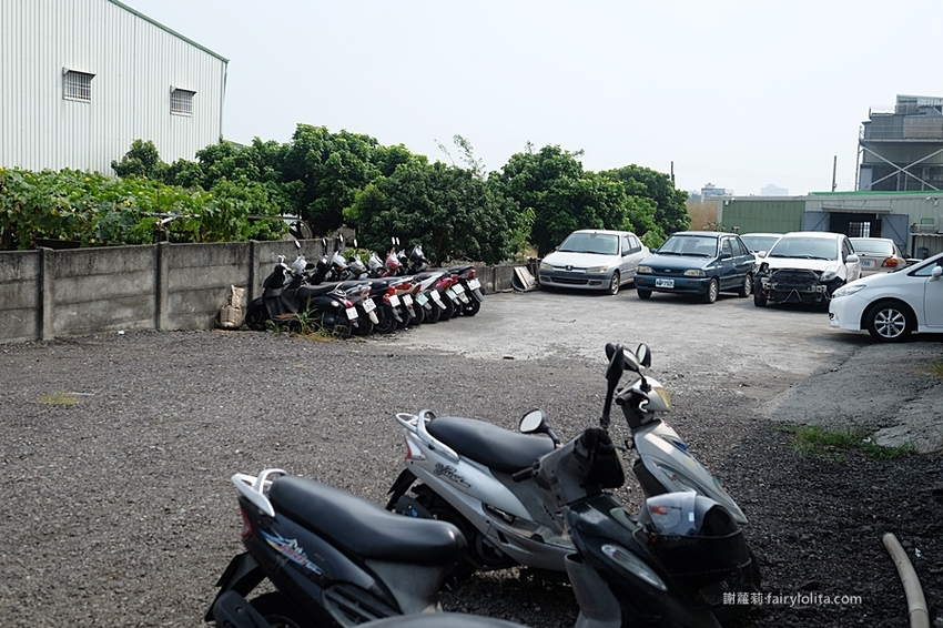 初八拉麵(民雄店)。嘉義爆紅百元平價拉麵,浮誇溏心蛋堆整碗,隱藏版內行人才懂吃! @蹦啾♥謝蘿莉 La vie heureuse