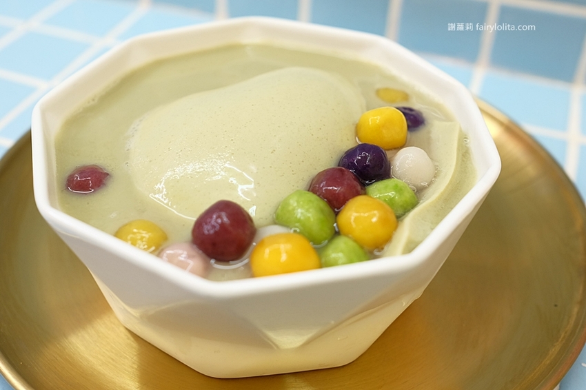 一象甜品。彩虹粉粿超療癒,在地人才知道隱藏版手工豆花,營業時間人擠滿滿! @蹦啾♥謝蘿莉 La vie heureuse