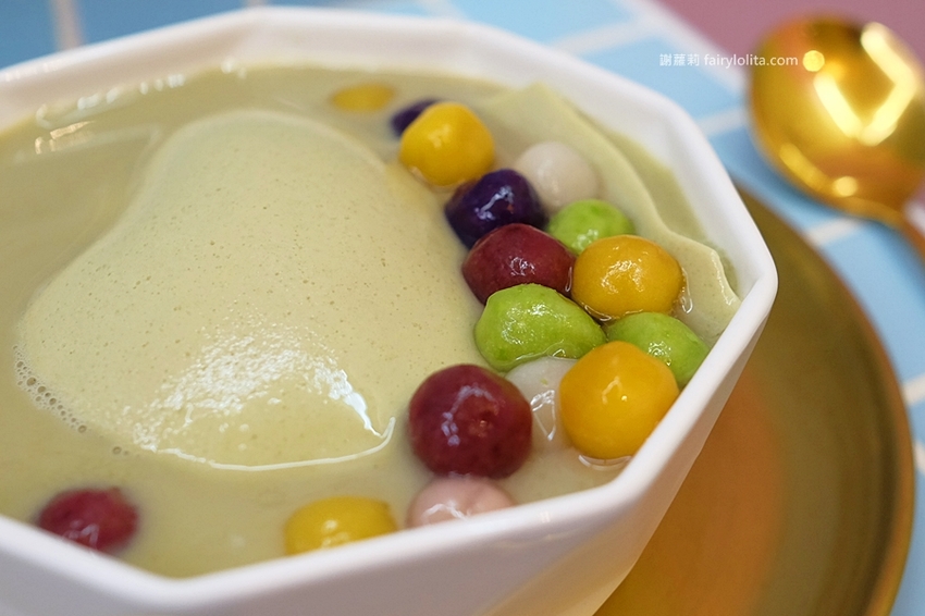 一象甜品。彩虹粉粿超療癒,在地人才知道隱藏版手工豆花,營業時間人擠滿滿! @蹦啾♥謝蘿莉 La vie heureuse