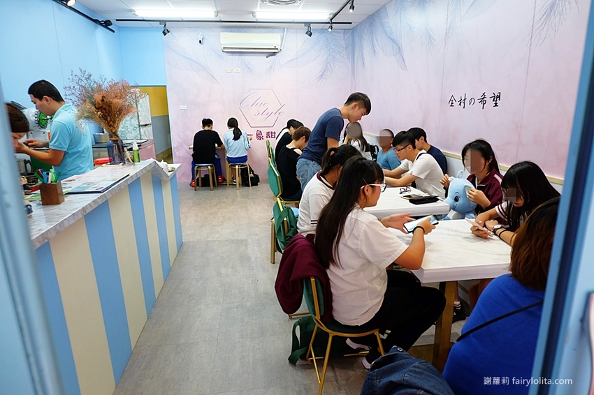 一象甜品。彩虹粉粿超療癒,在地人才知道隱藏版手工豆花,營業時間人擠滿滿! @蹦啾♥謝蘿莉 La vie heureuse