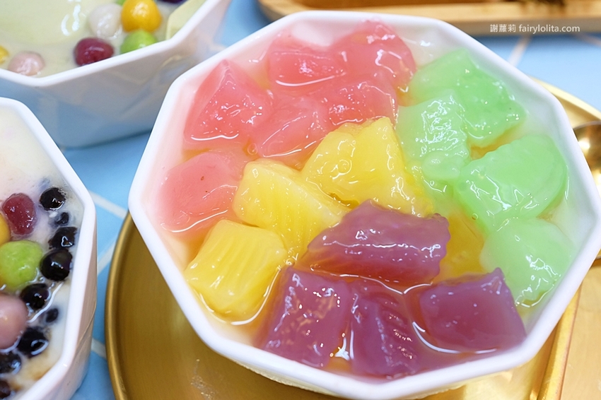 一象甜品。彩虹粉粿超療癒,在地人才知道隱藏版手工豆花,營業時間人擠滿滿! @蹦啾♥謝蘿莉 La vie heureuse