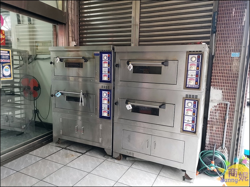 蛋黃家。網評4.7分超好吃蛋黃酥!食尚玩家報導在地人狂推現烤出爐不輸彰化排隊店-商妮吃喝遊樂