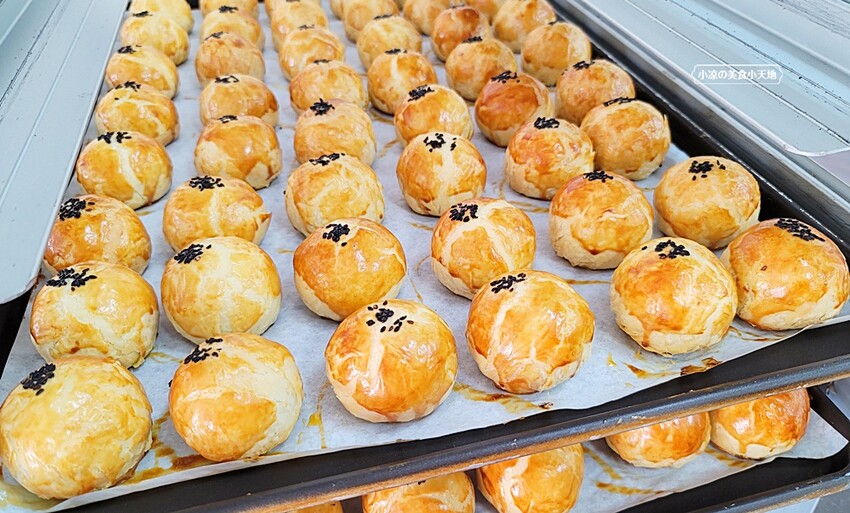 在地達人帶路！！太平人氣蛋黃酥專賣店，當日手作現烤出爐，想吃先預訂！！