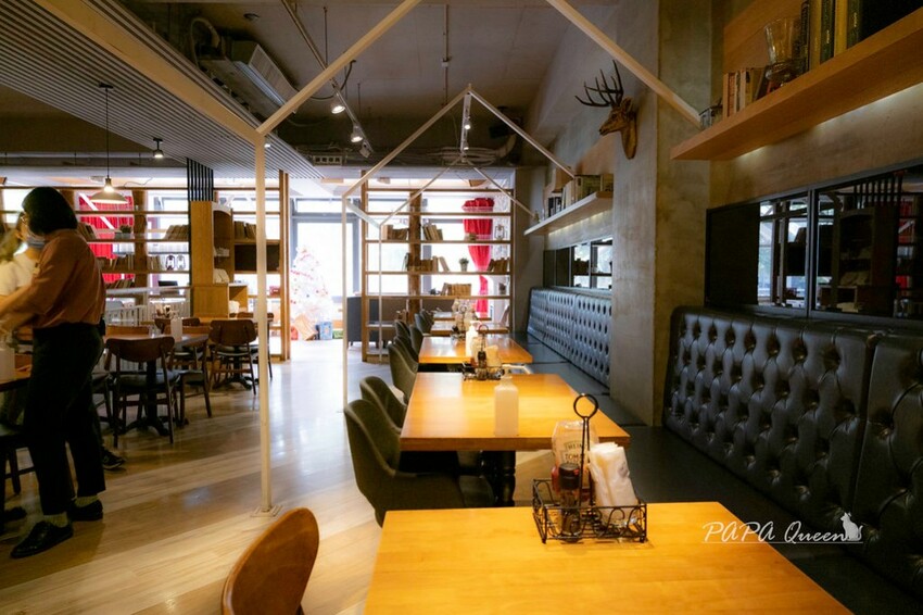 貳樓-公益店 SECOND FLOOR CAFE 美式風格氛圍 早午餐許擇性多…讓人好糾結!