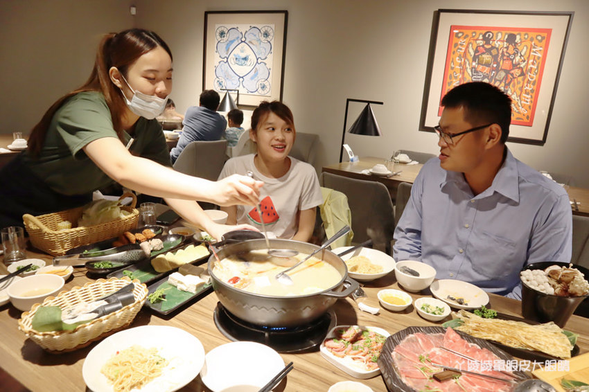 新竹迪卡儂附近美食推薦李私房鍋物！新竹火鍋必吃胡椒豬肚雞鍋