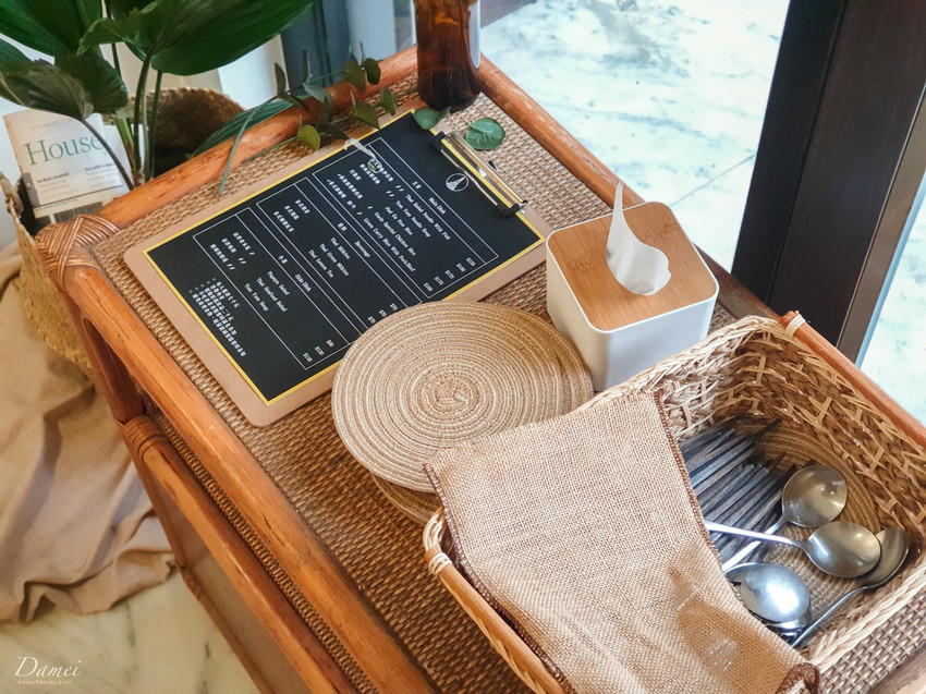 台南中西區｜EMO THAI-好拍照的韓系風格泰式小餐館