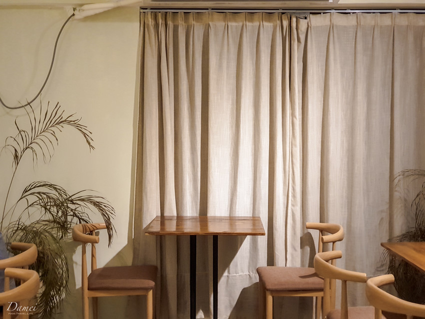 台南中西區｜EMO THAI-好拍照的韓系風格泰式小餐館