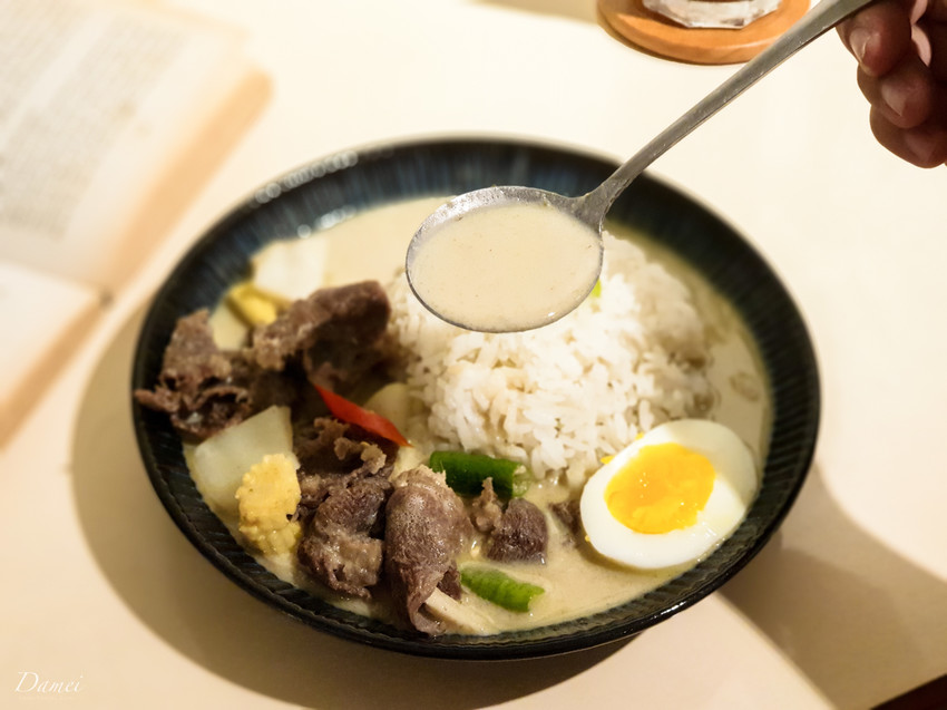 台南中西區｜EMO THAI-好拍照的韓系風格泰式小餐館