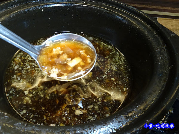 滷肉飯-老湯鍋八德店 (3).jpg