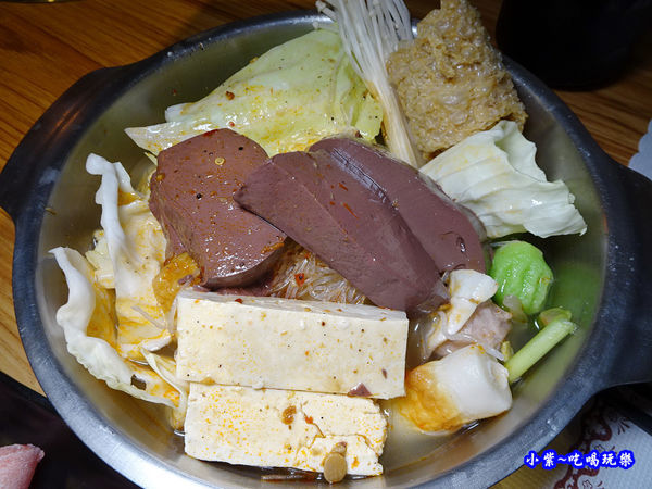 鴨血臭臭鍋-老湯鍋八德店 (5).jpg
