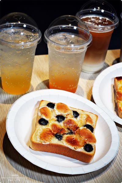 喜晶a光學觀光工廠 台中觀光工廠 台中室內親子景點 雨天備案 潭子親子景點 恐龍 布袋戲 射擊遊戲DSC08736