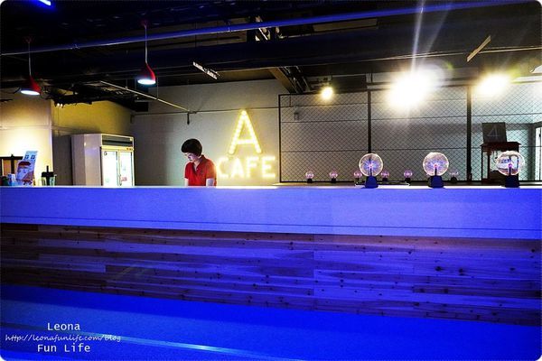 喜晶a光學觀光工廠 台中觀光工廠 台中室內親子景點 雨天備案 潭子親子景點 恐龍 布袋戲 射擊遊戲DSC08685