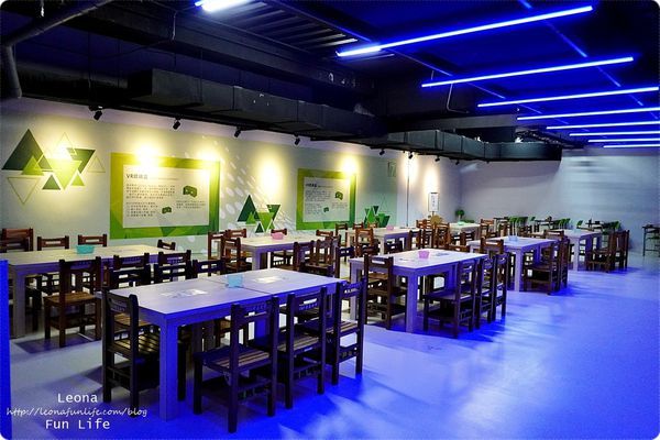 喜晶a光學觀光工廠 台中觀光工廠 台中室內親子景點 雨天備案 潭子親子景點 恐龍 布袋戲 射擊遊戲DSC08651.JPG