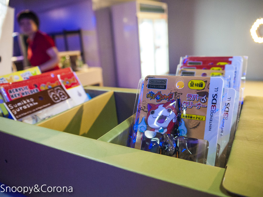 【台中景點】台中最新親子景點｜喜晶A光學觀光工廠～來當恐龍訓練師、DIY手作專屬的VR虛擬實境眼鏡