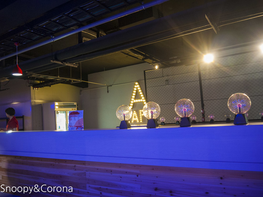 【台中景點】台中最新親子景點｜喜晶A光學觀光工廠～來當恐龍訓練師、DIY手作專屬的VR虛擬實境眼鏡