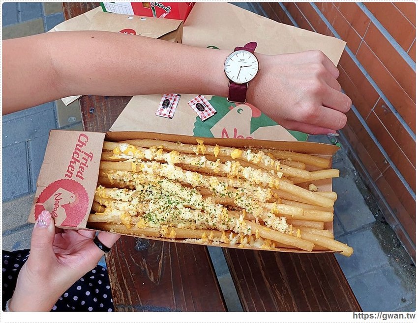 新店人吃起來～拿坡里炸雞全台第三間分店新開幕！！