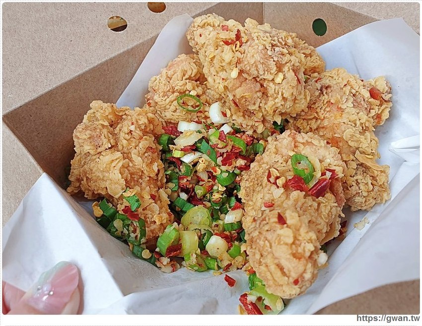 新店人吃起來～拿坡里炸雞全台第三間分店新開幕！！