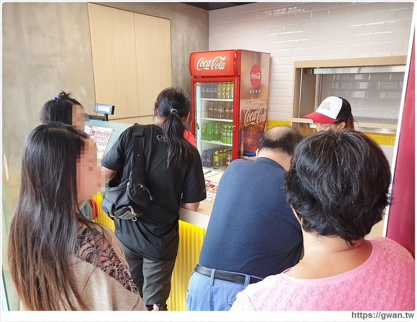 新店人吃起來～拿坡里炸雞全台第三間分店新開幕！！