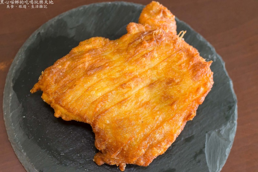 高雄左營︱厚一點雞排專賣店　超囂張！硬是比別人厚又噴汁滑嫩大雞排！涮嘴好吃追劇看電影不能沒有它！！