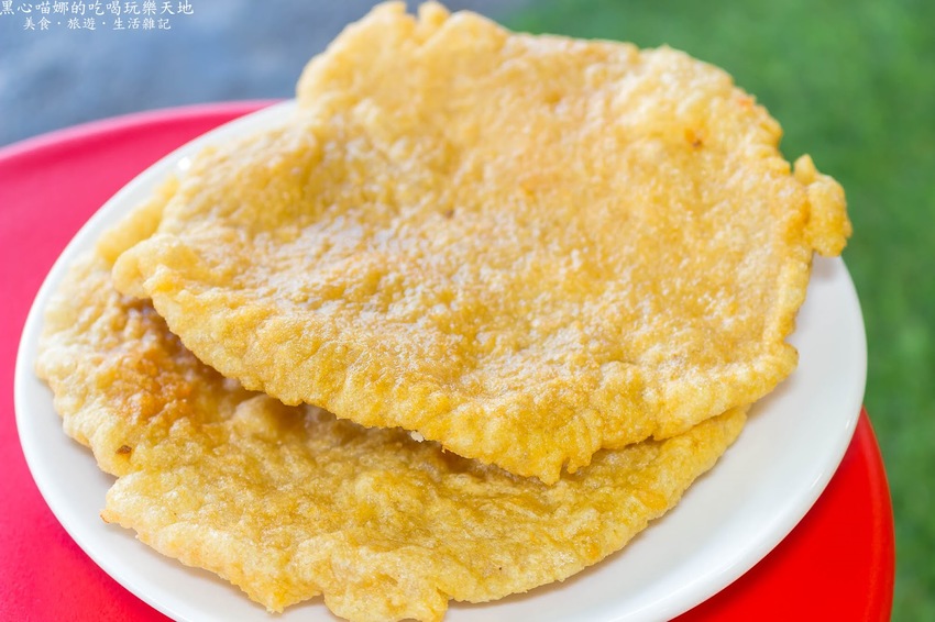 高雄左營︱厚一點雞排專賣店　超囂張！硬是比別人厚又噴汁滑嫩大雞排！涮嘴好吃追劇看電影不能沒有它！！