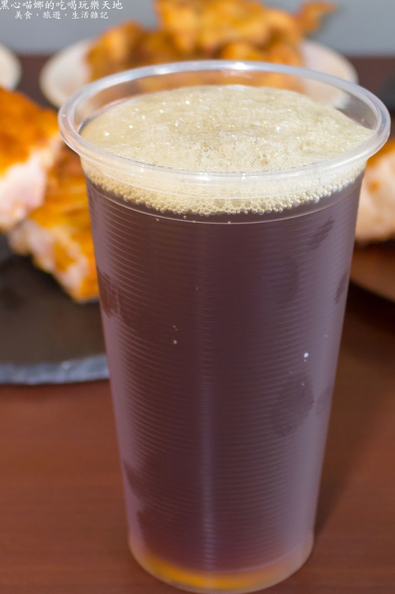 高雄左營︱厚一點雞排專賣店　超囂張！硬是比別人厚又噴汁滑嫩大雞排！涮嘴好吃追劇看電影不能沒有它！！