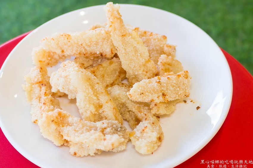 高雄左營︱厚一點雞排專賣店　超囂張！硬是比別人厚又噴汁滑嫩大雞排！涮嘴好吃追劇看電影不能沒有它！！