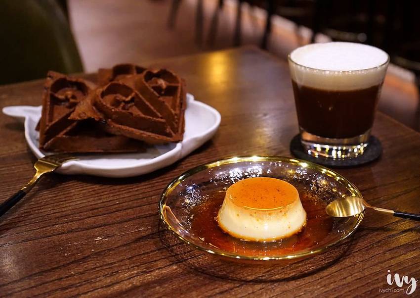 MT49 Cafe' 芒果樹49號咖啡店|台中北屯人氣咖啡廳,威士忌融入甜點咖啡中,必推手削冰球系列飲品、手沖咖啡和鬆餅。近兆品酒店