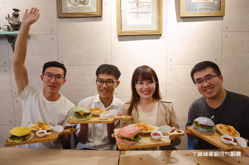 新竹美食推薦喜食廚房！新竹也有好吃又夢幻的彩虹漢堡，天公壇附近新開幕結合藝術的美食餐廳